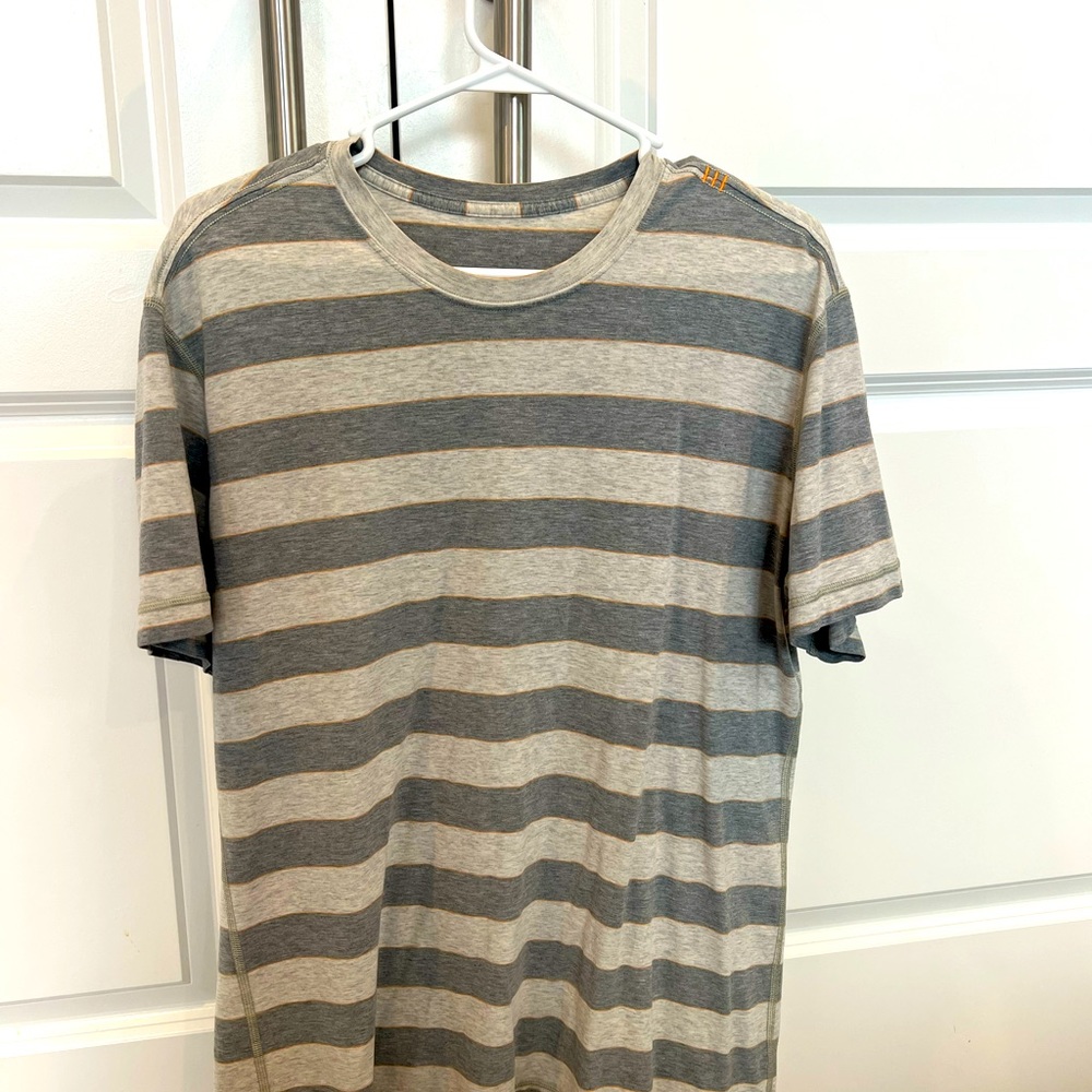Lululemon men’s striped shirt